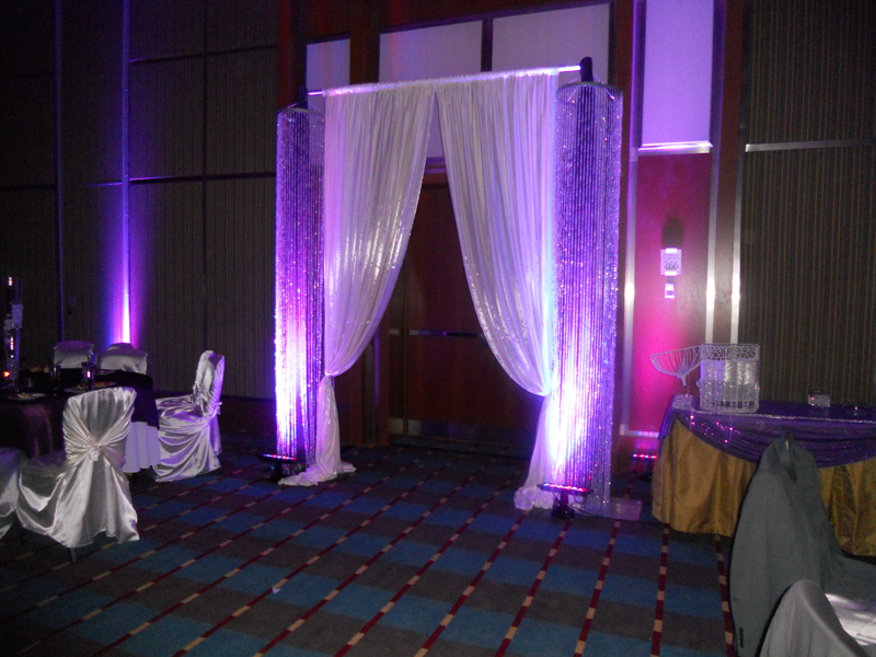 Ottawa Uplighting - Click to enlarge photo